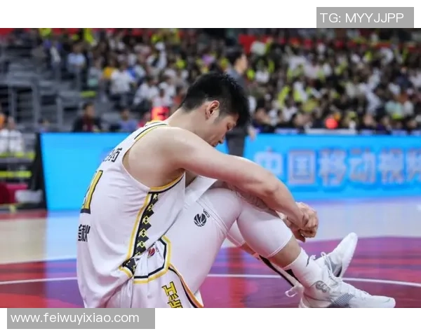 火箭队与热火队激战正酣2月8日精彩对决引发球迷热议